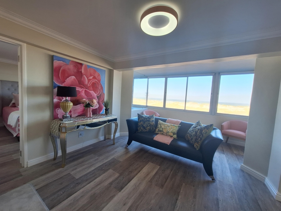 To Let 2 Bedroom Property for Rent in Muizenberg Western Cape